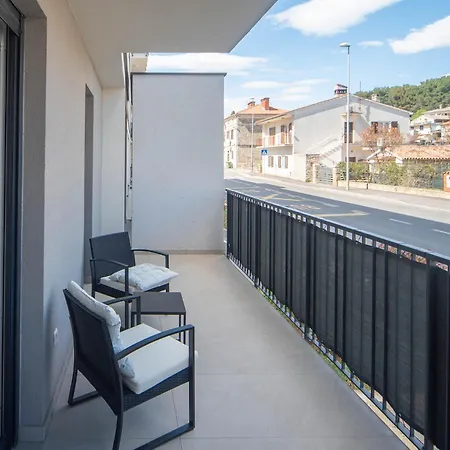 Lola & Bela Lägenhet