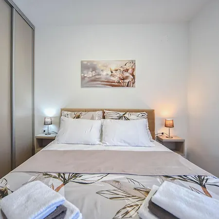 Lola & Bela * פולה