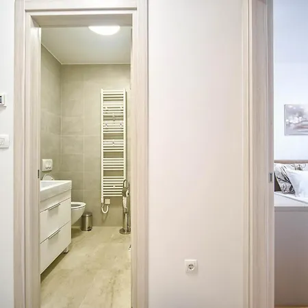 Appartement Lola & Bela - Free Parking & Balcony