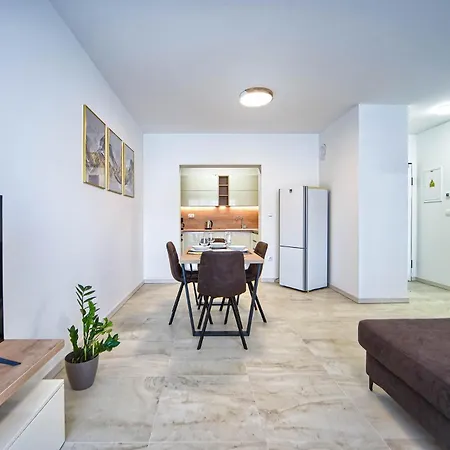Lola & Bela - Free Parking & Balcony Appartement *