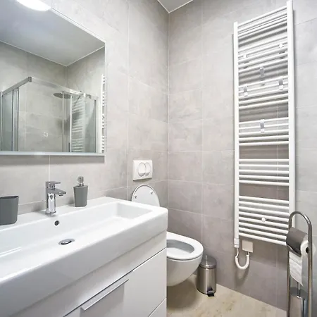 Lola & Bela - Free Parking & Balcony * Pula