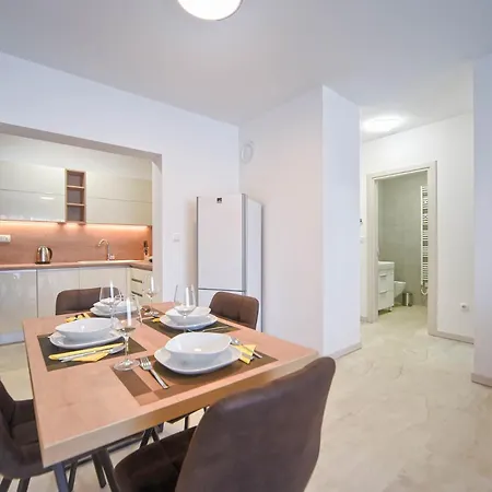 Appartement Lola & Bela - Free Parking & Balcony