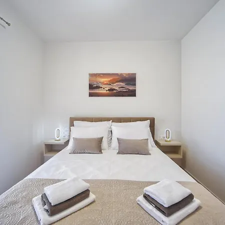 Apartamento Lola & Bela - Free Parking & Balcony