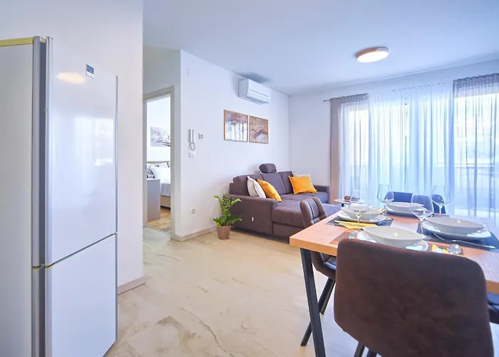 Lola & Bela - Free Parking & Balcony